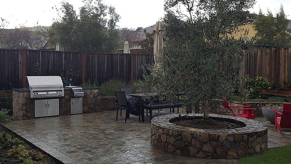 Outdoor kitchen and patio | Napa, CA | Van Winden Landscaping, Inc.