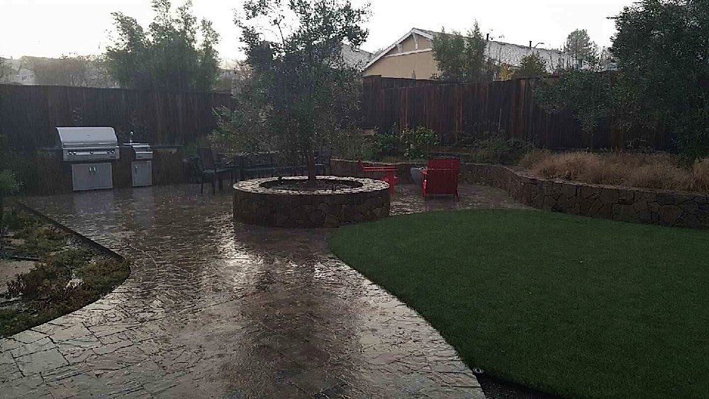 Patio and outdoor kitchen | Napa, CA | Van Winden Landscaping, Inc.