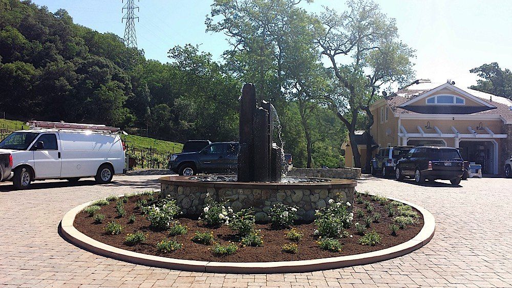 Cars and circular driveway | Napa, CA | Van Winden Landscaping, Inc.