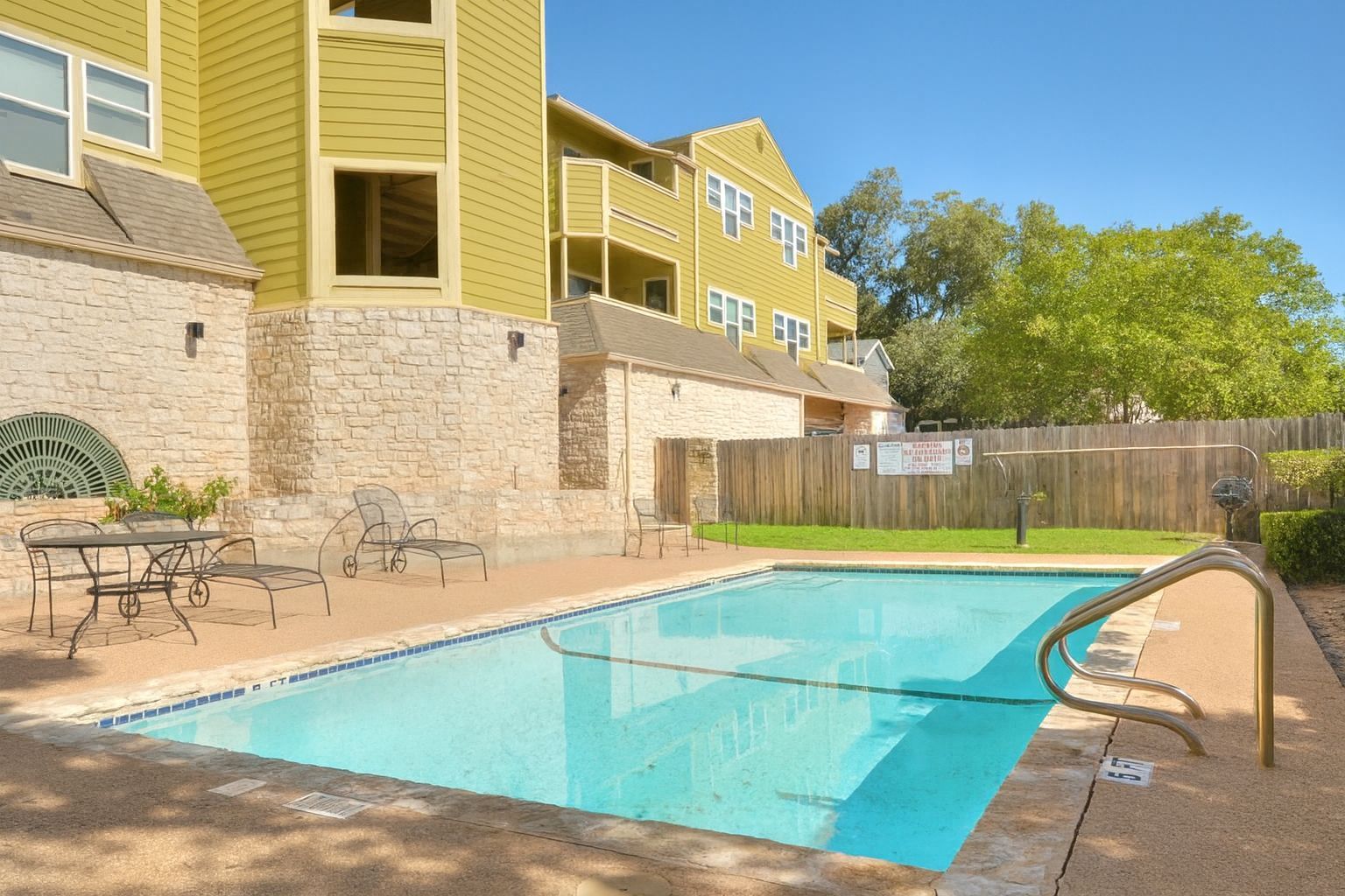 808 W 29th St Apt 302