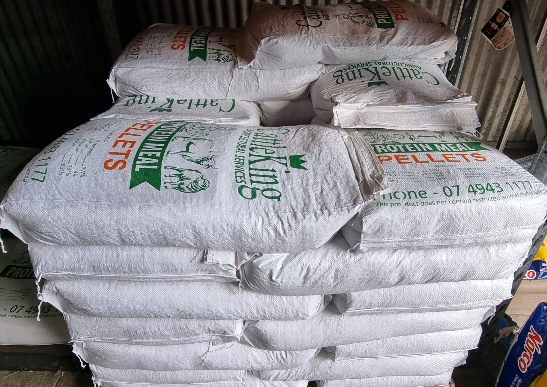 Chicken Feeders — Pet N Produce Supplies & Saddlery In Maryborough QLD