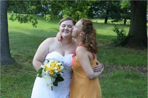 Bride with her friend — Newark, DE — Foto Doctor
