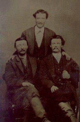 Restored photo of men — Newark, DE — Foto Doctor
