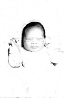 Restored photo of a baby — Newark, DE — Foto Doctor