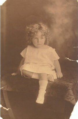 Damaged photo of a young girl — Newark, DE — Foto Doctor