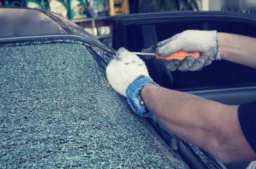 Replacing Of Windscreen - Windscreen in Port Macquarie, NSW