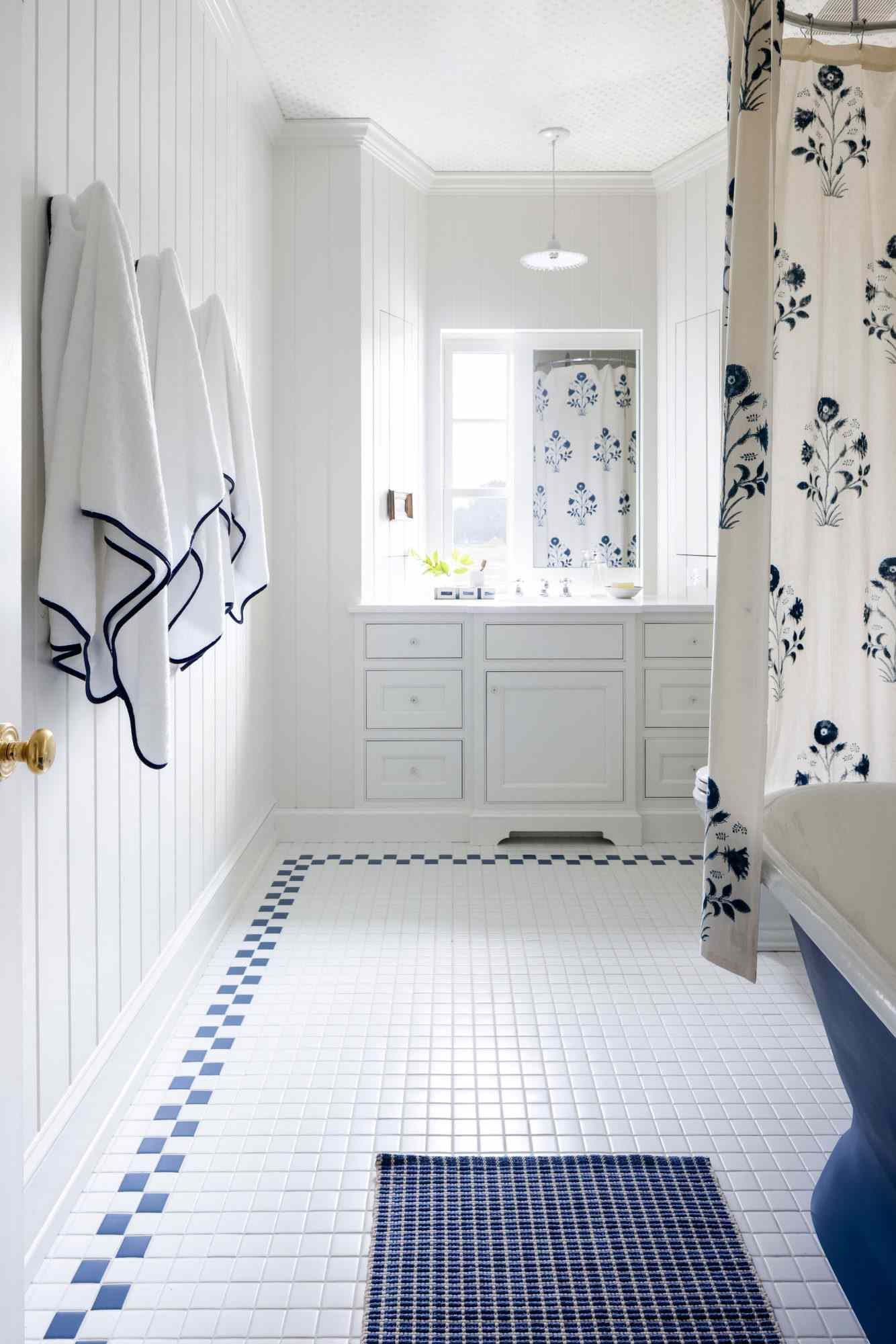 Bathroom Floor Tile Ideas in CNY Syracuse, North Syracuse, Baldwinsville, Cicero, Clay, Liverpool, Fulton, Oswego, Cortland, and Auburn, NY