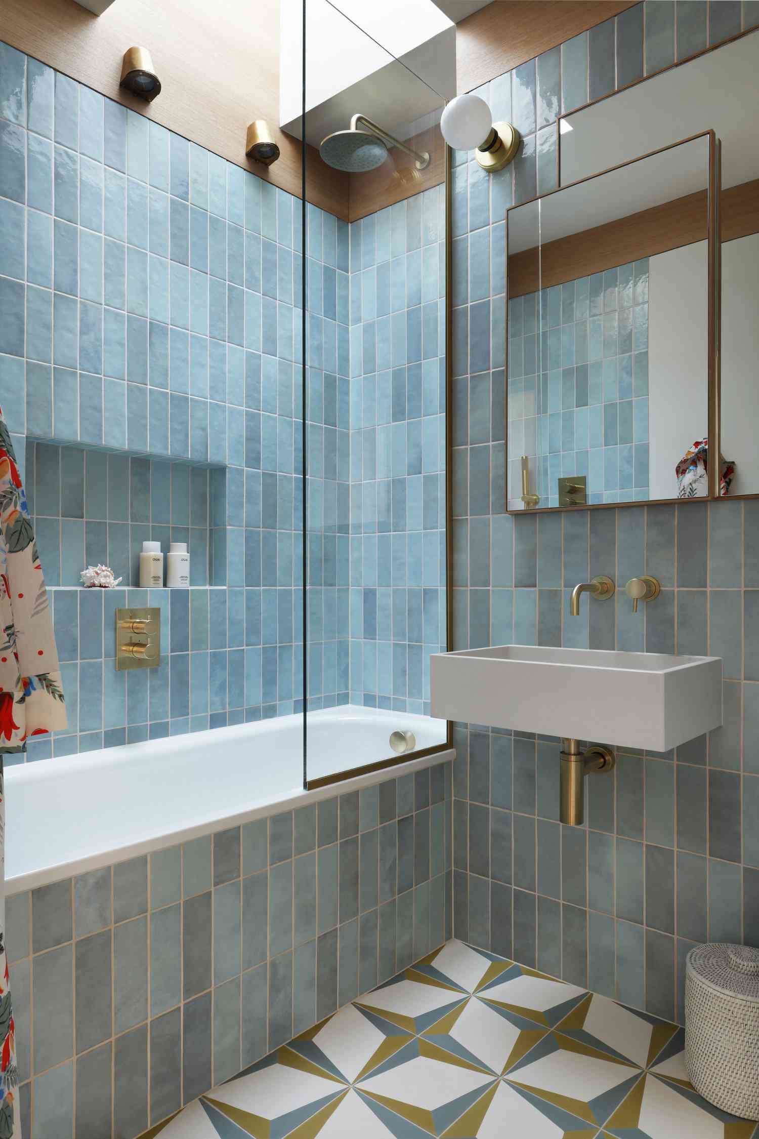 Bathroom Tub Tile Ideas in CNY Syracuse, North Syracuse, Baldwinsville, Cicero, Clay, Liverpool, Fulton, Oswego, Cortland, and Auburn, NY