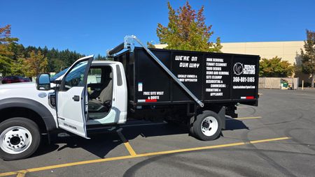 junk removal truck, dump bed