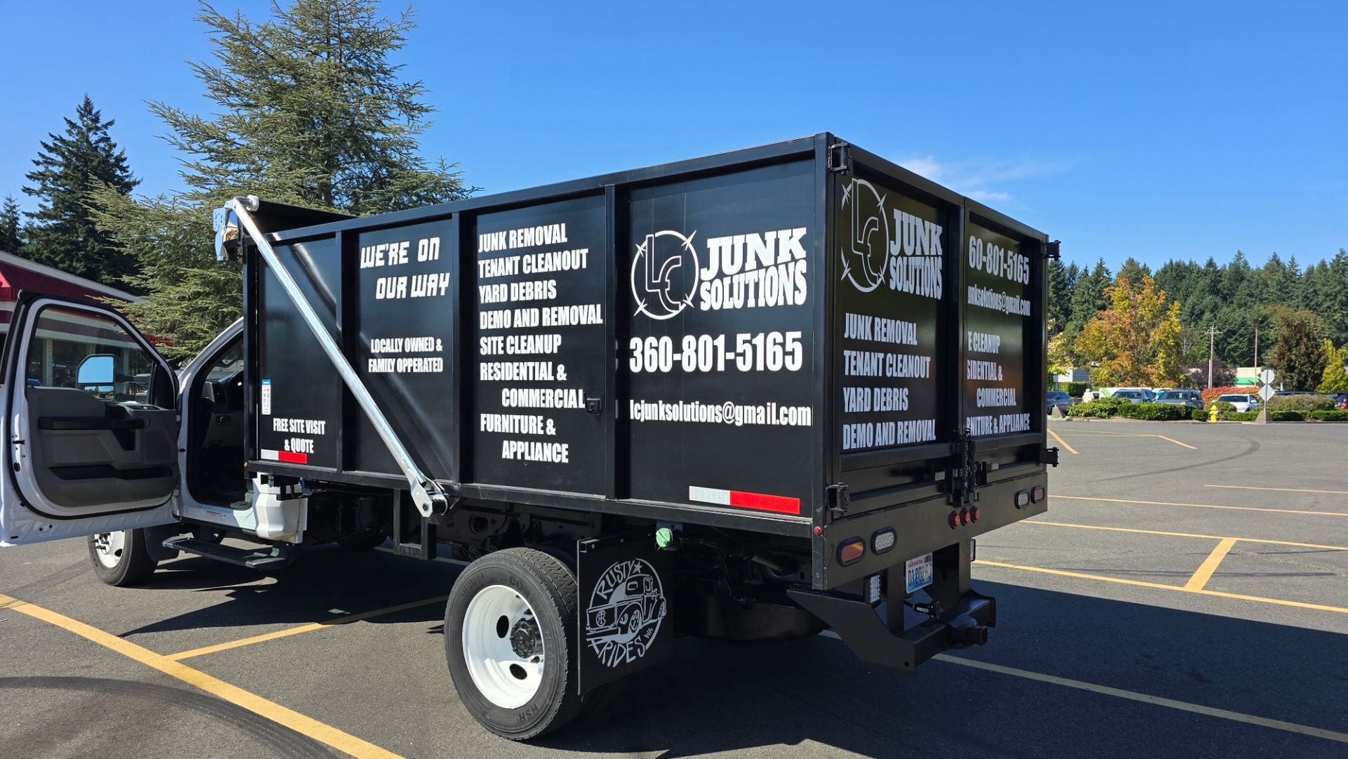 junk removal truck, dump bed.