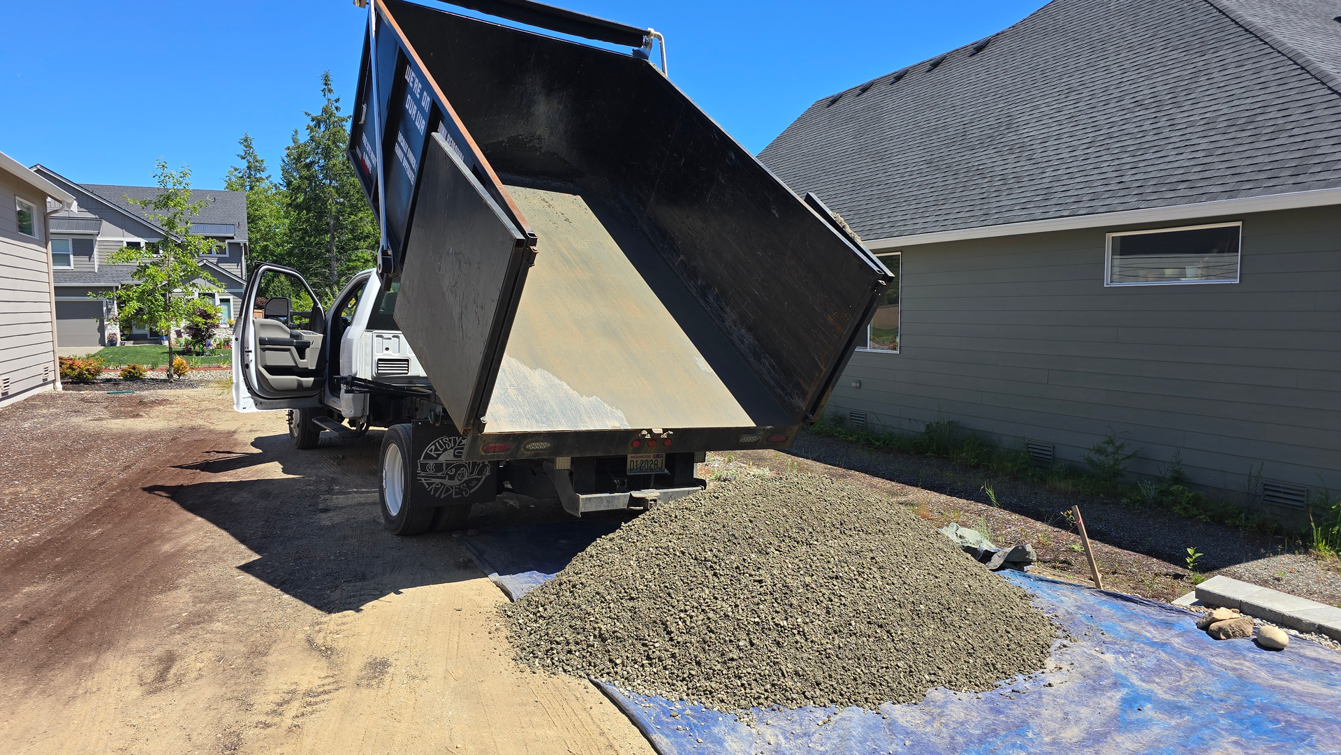 landscape delivery, dump truck, gravel, topsoil, bark, kitsap county, mason county