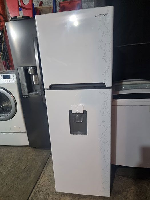 MAURICIO MENA COMPRO USADO 