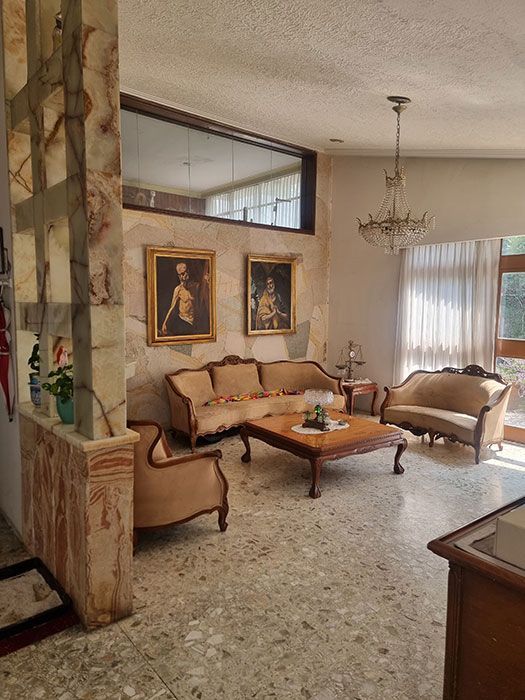 MAURICIO MENA COMPRO USADO 