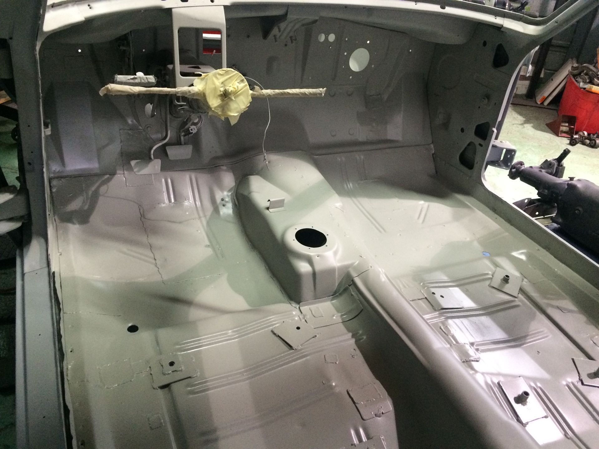 L'intérieur d'une voiture en construction