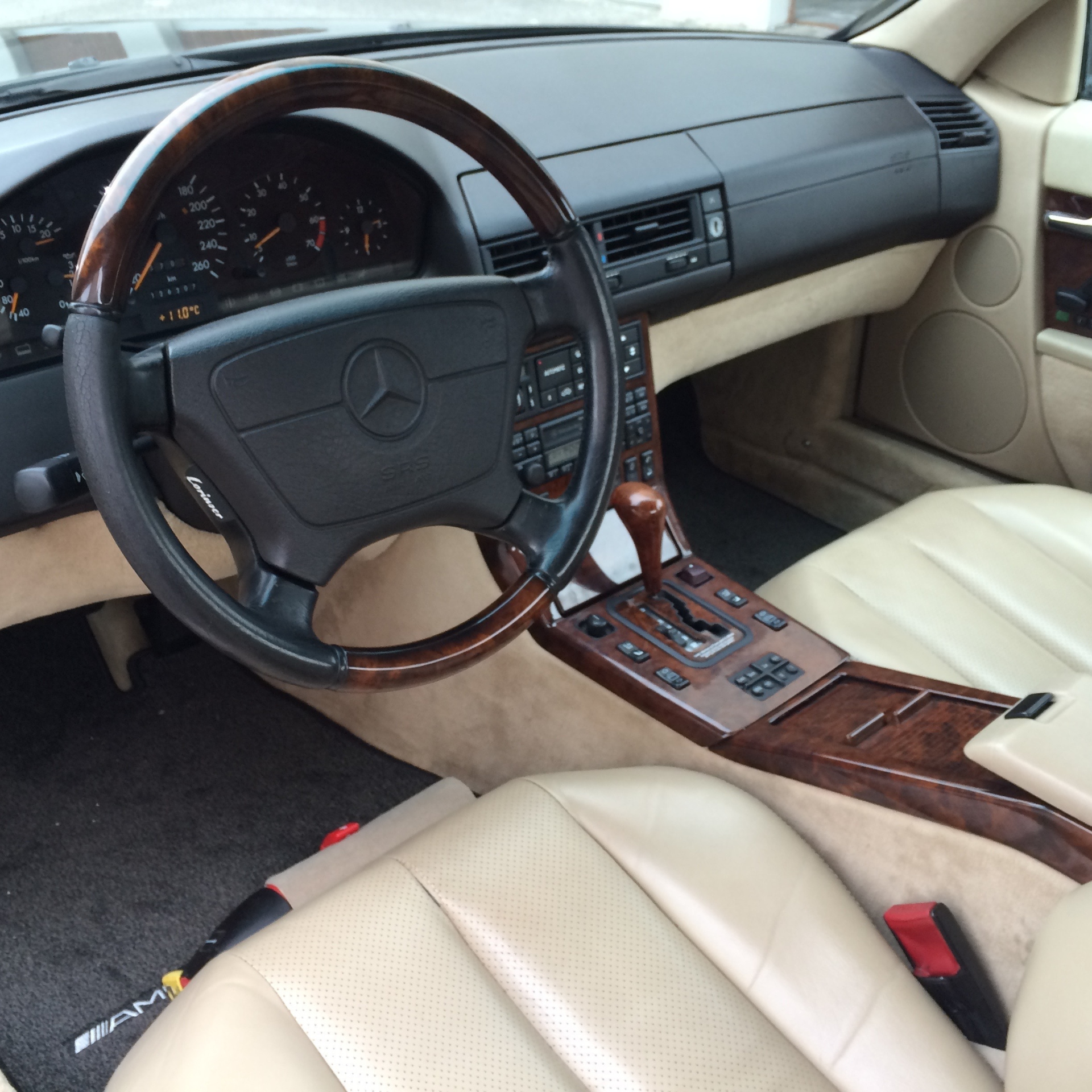 Lamborghini Gallardo blanche pour un entretien chez Garage Universtyle Sion 