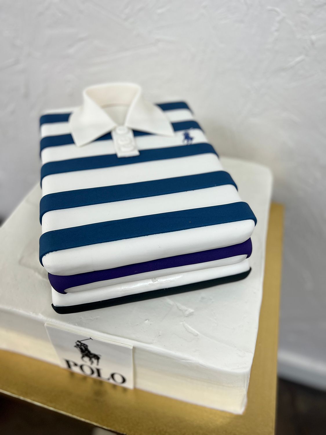 dallas affairs- grooms cake 48