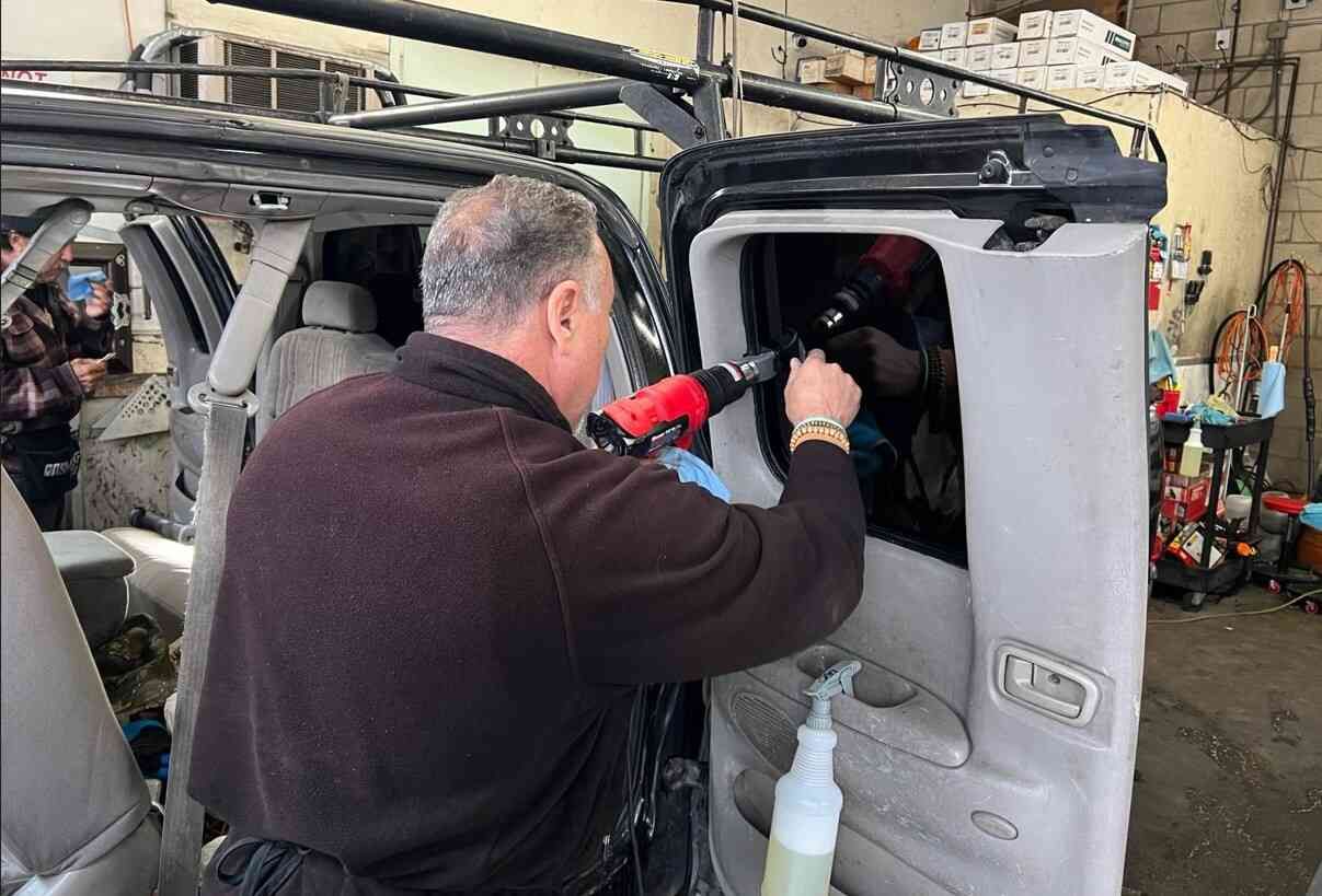 Professional Auto Window Tinting