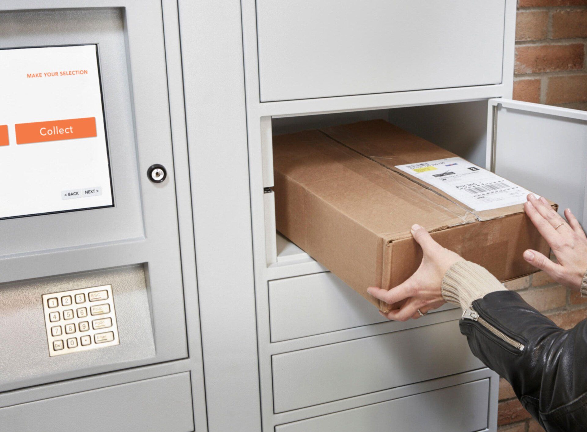 Snaile Lockers smart parcel management system