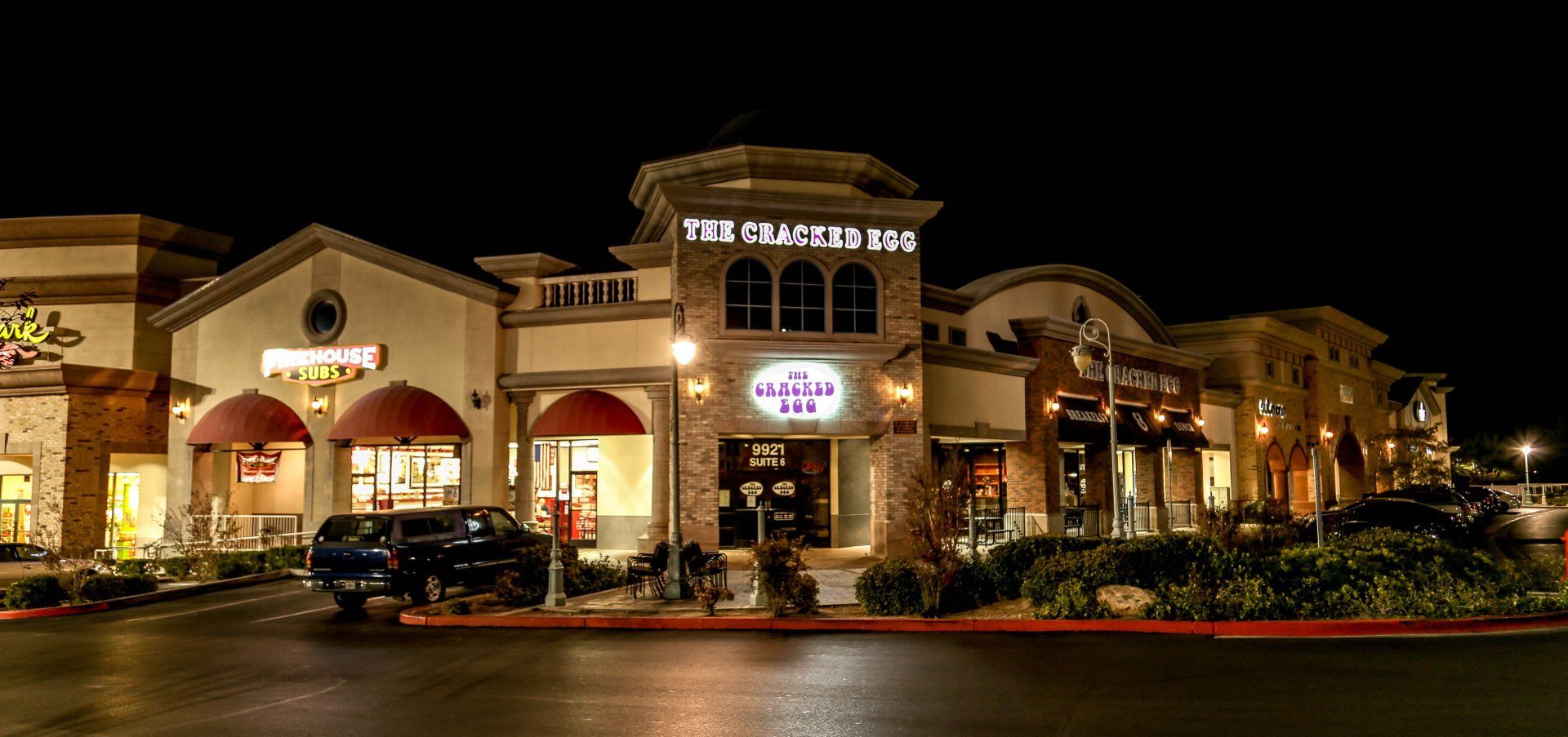 Hualapai Commons shops