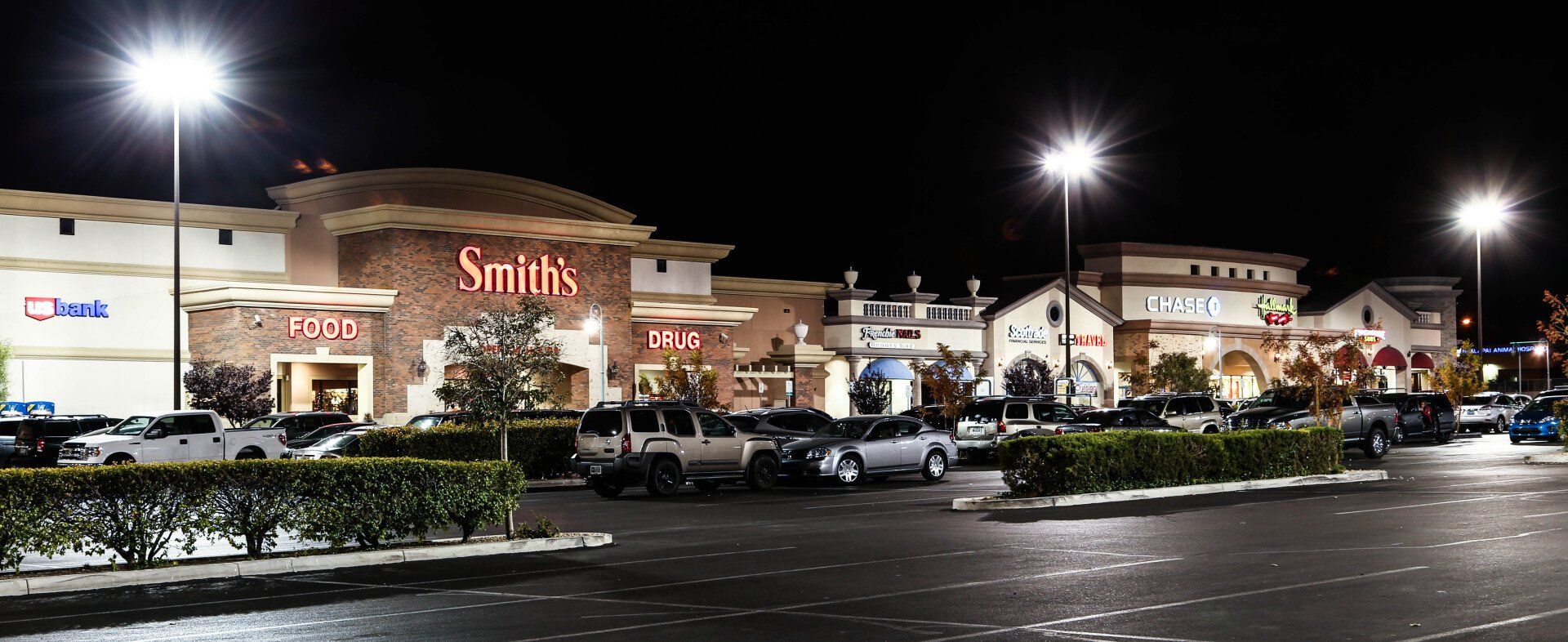 Hualapai Commons shops