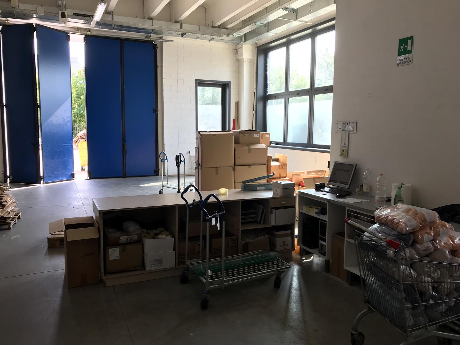 arrivo merci filati tre sfere