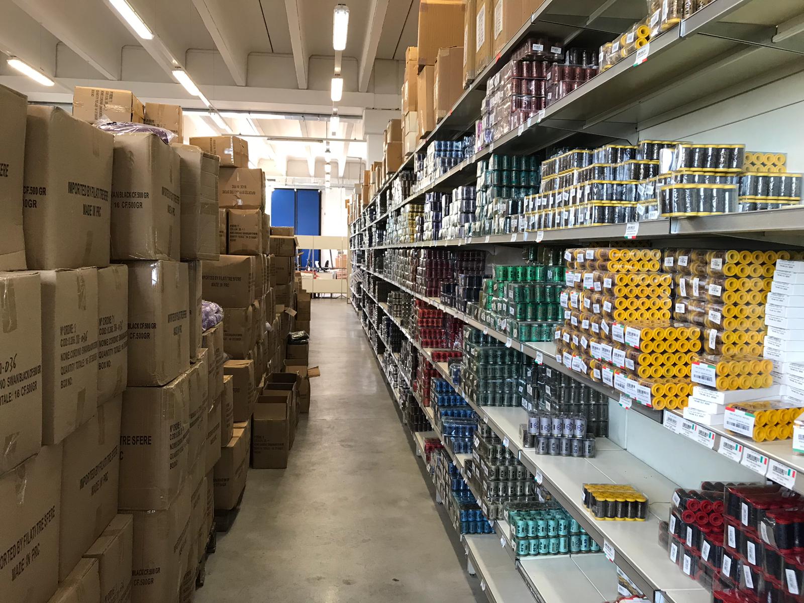 magazzino filati tre sfere