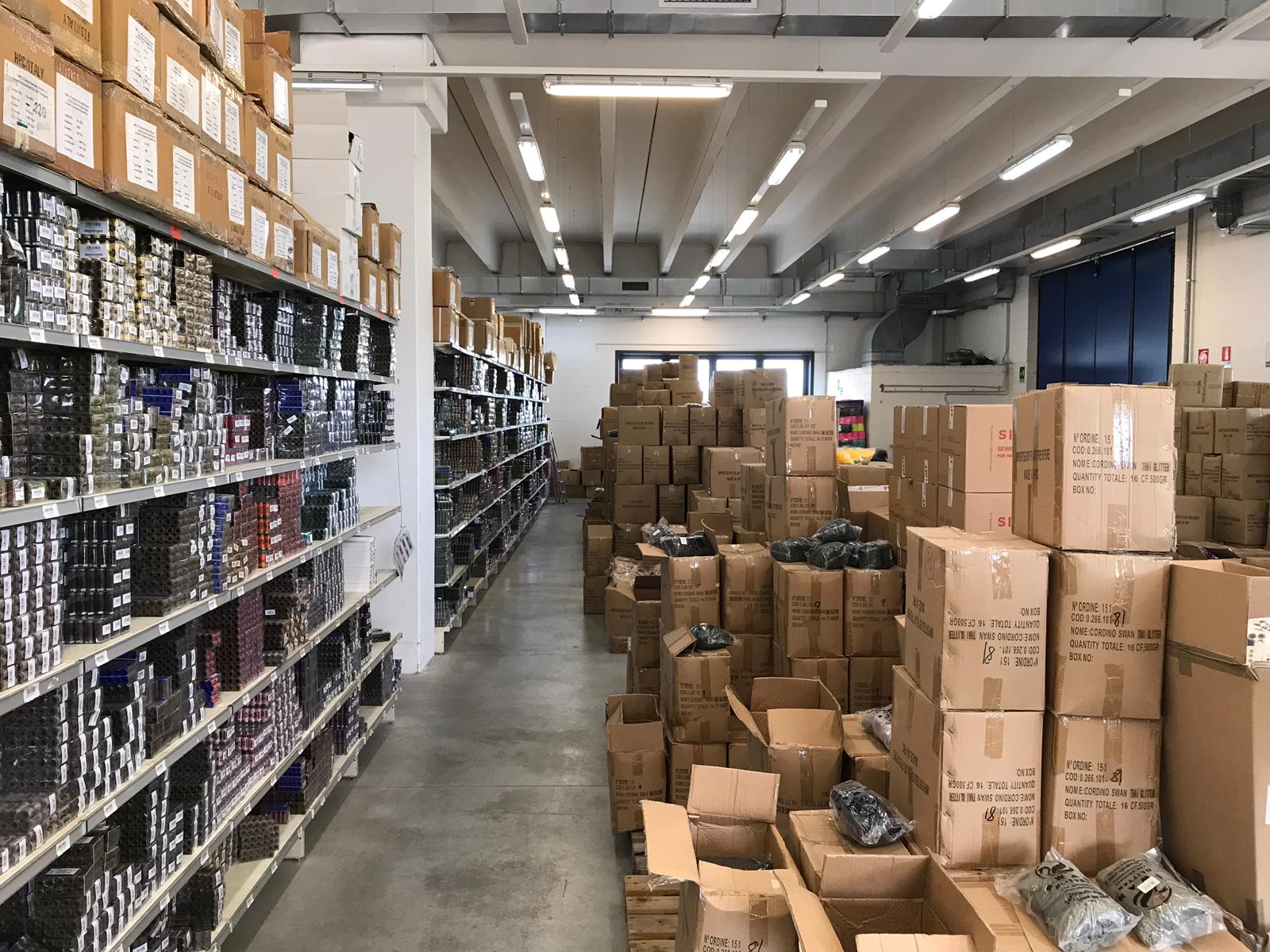 magazzino filati tre sfere