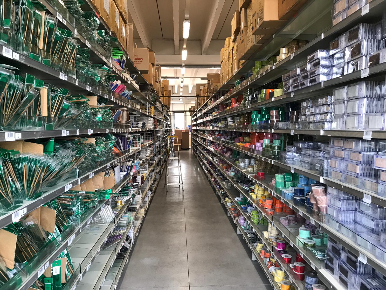 magazzino filati tre sfere