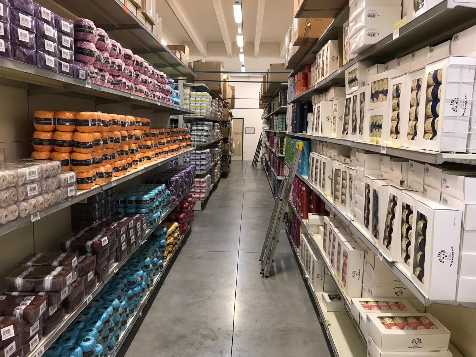 magazzino filati tre sfere