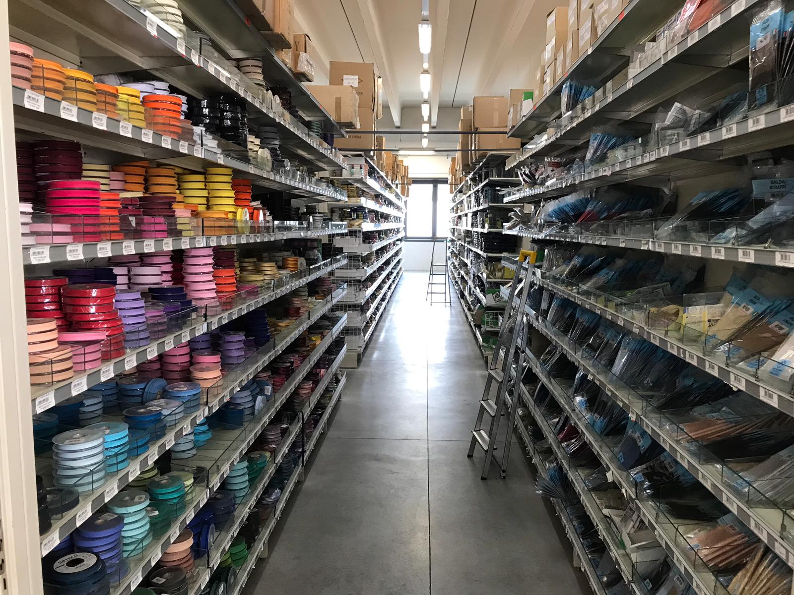 magazzino filati tre sfere