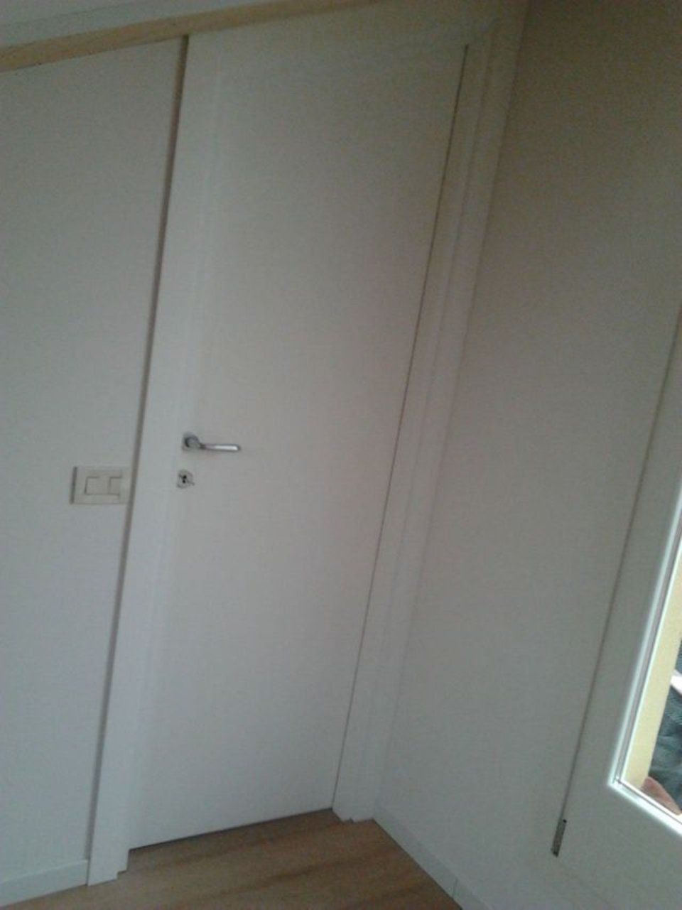 porta per interni in legno bianco
