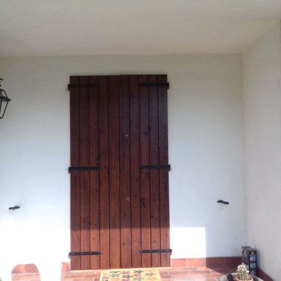 portone in legno massello