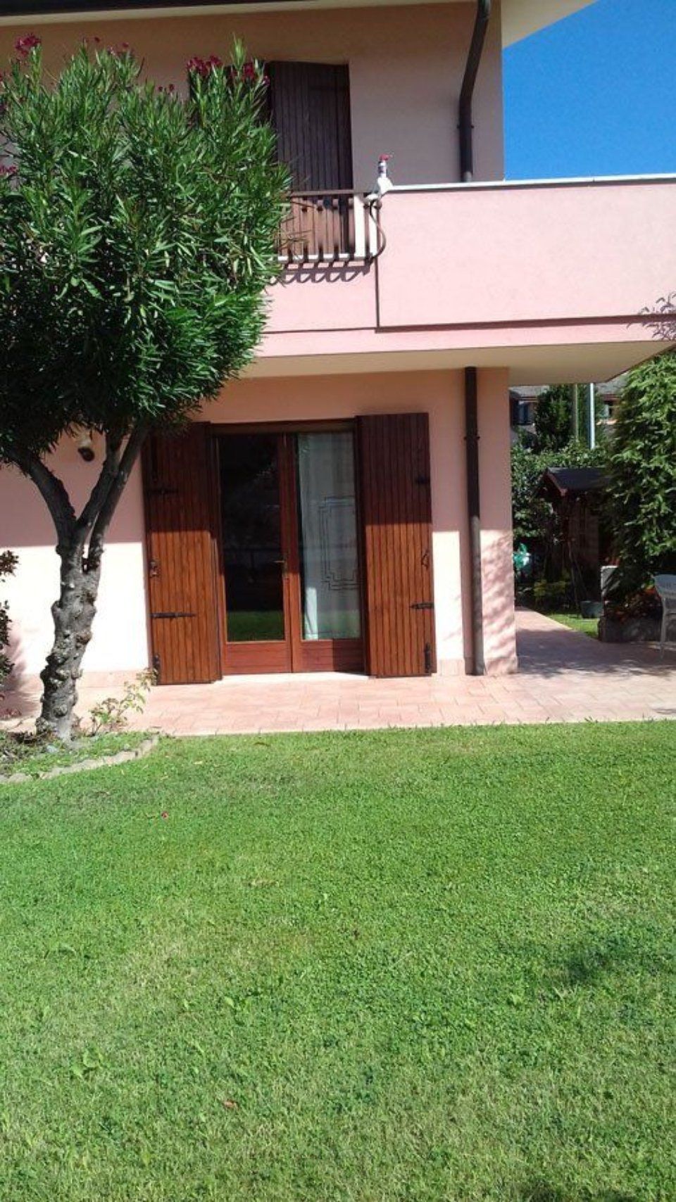 portafinestra con ante in legno