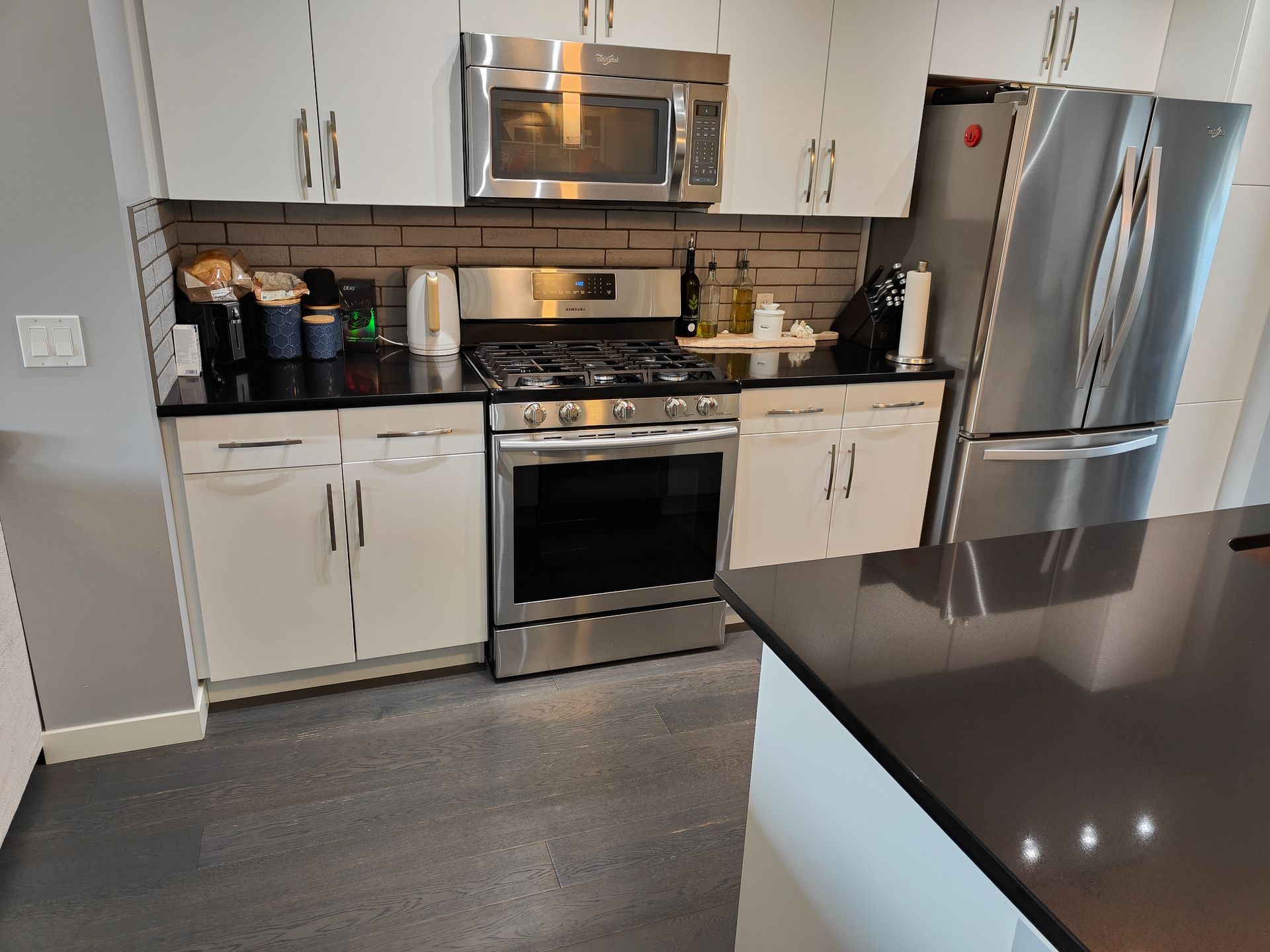 kitchen clean by a cochrane cleaner