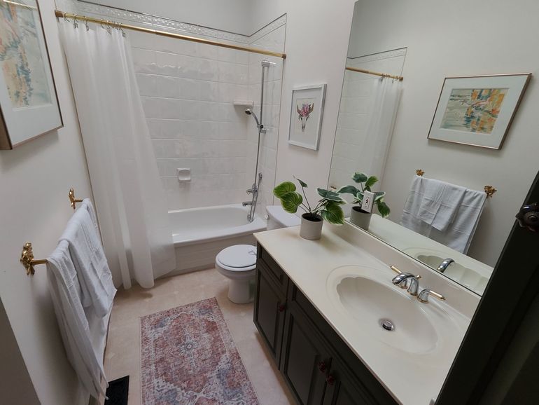 maintenance cleaning of bathroom