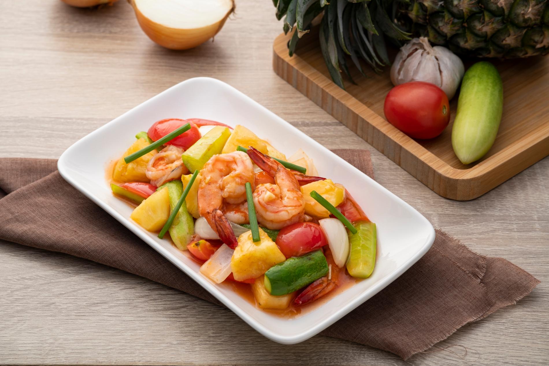 Shrimp and veggies dish