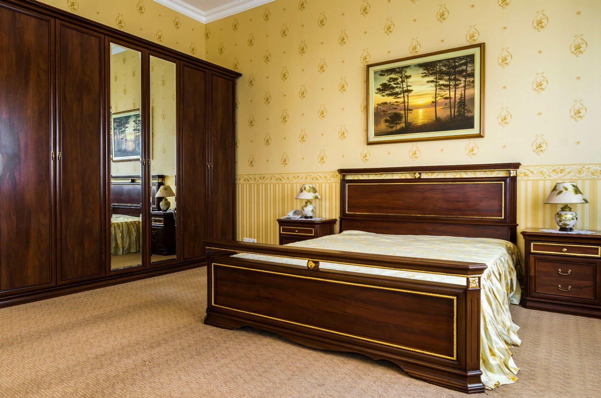 camera da letto in legno restaurata