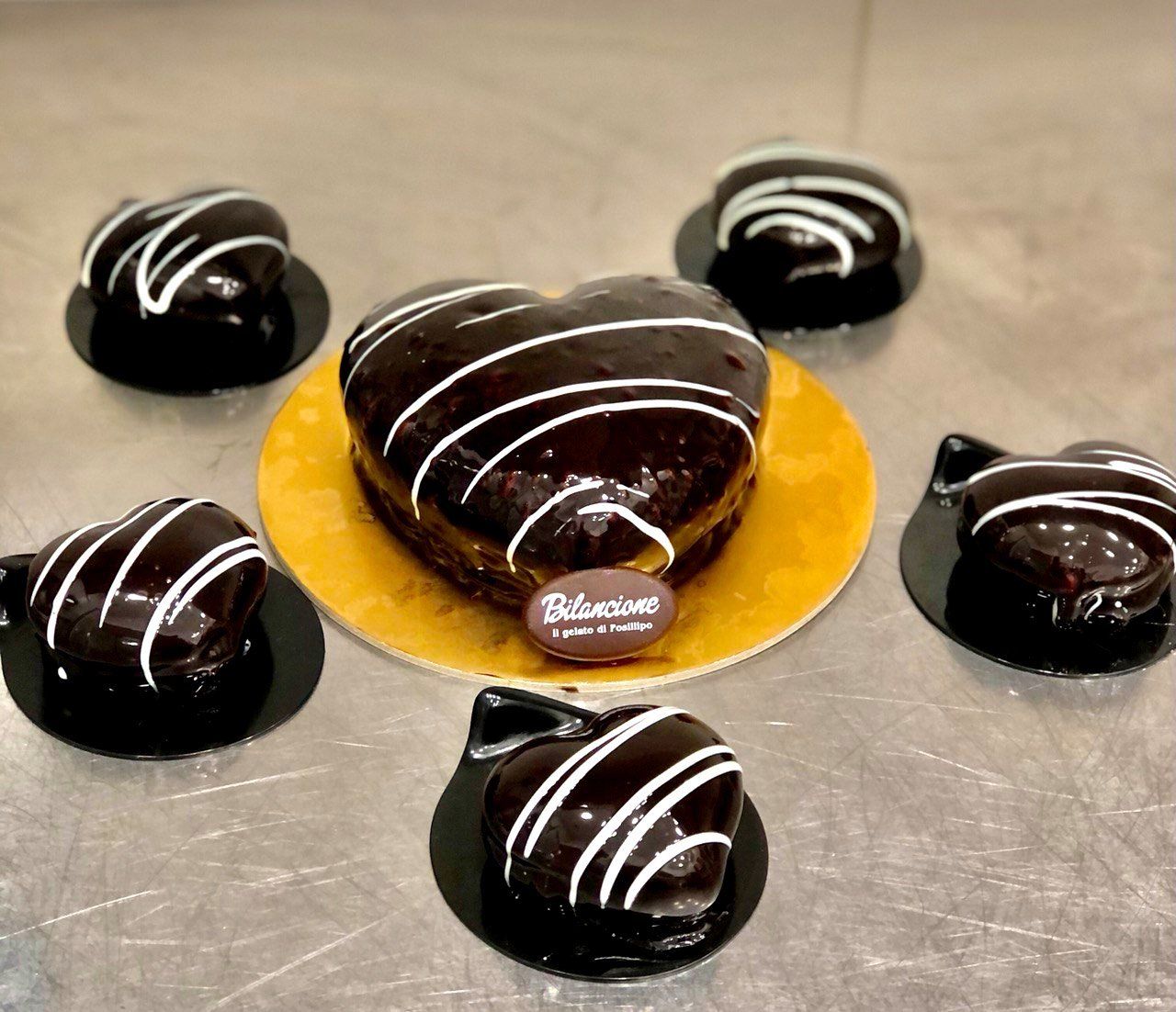 torta gelato a forma di cuore