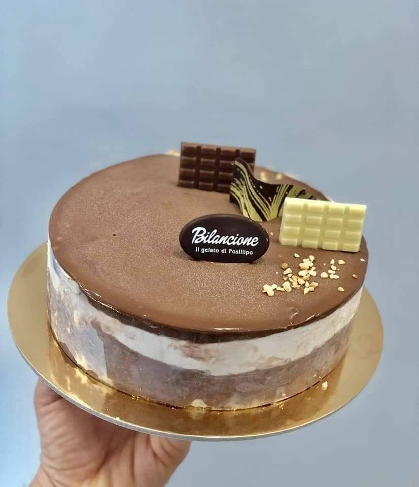 torta gelato al cioccolato bianco e nero