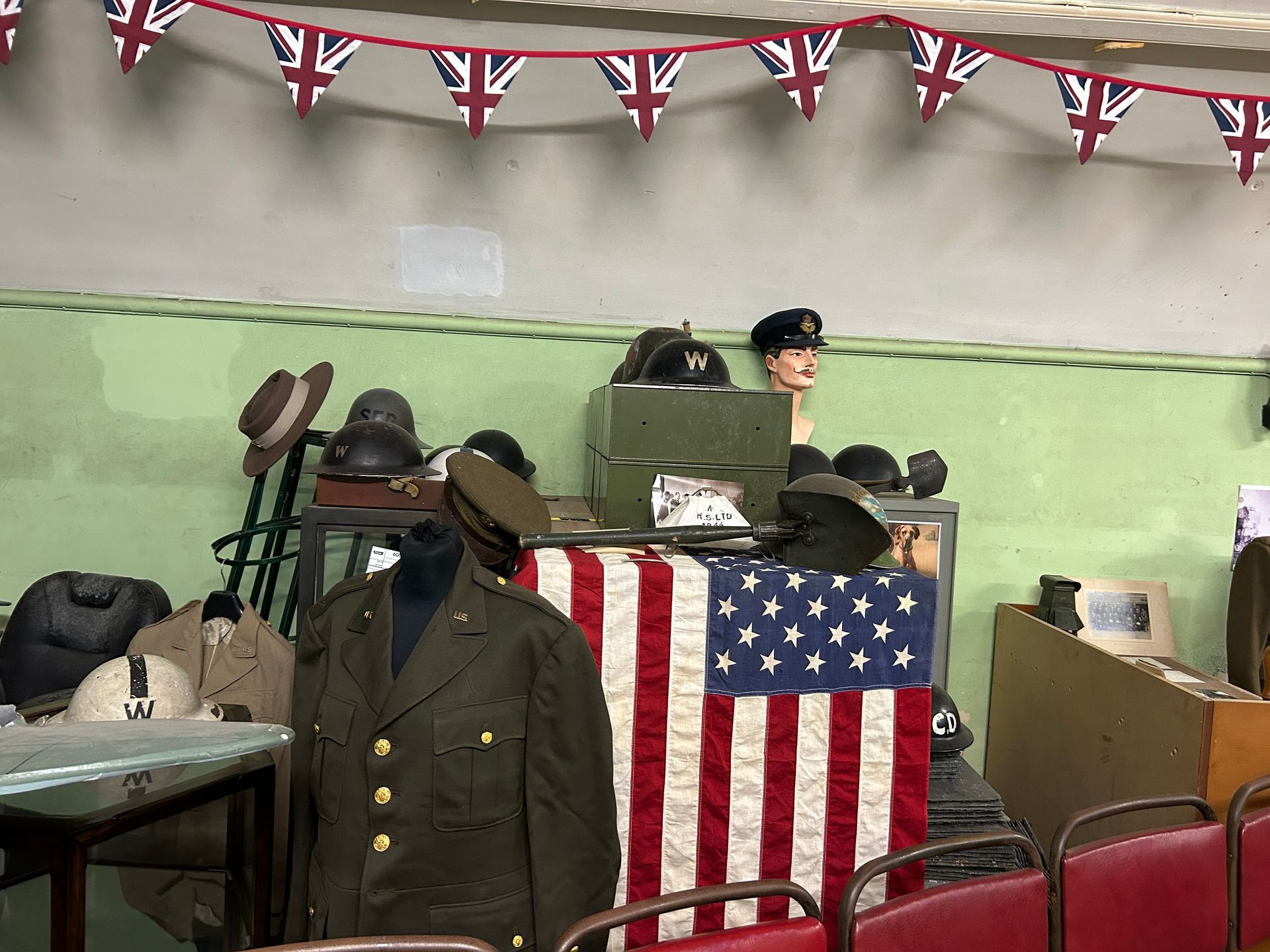 Image of - Corn Exchange Air Raid Shelter Bristol -further wartime artefacts.