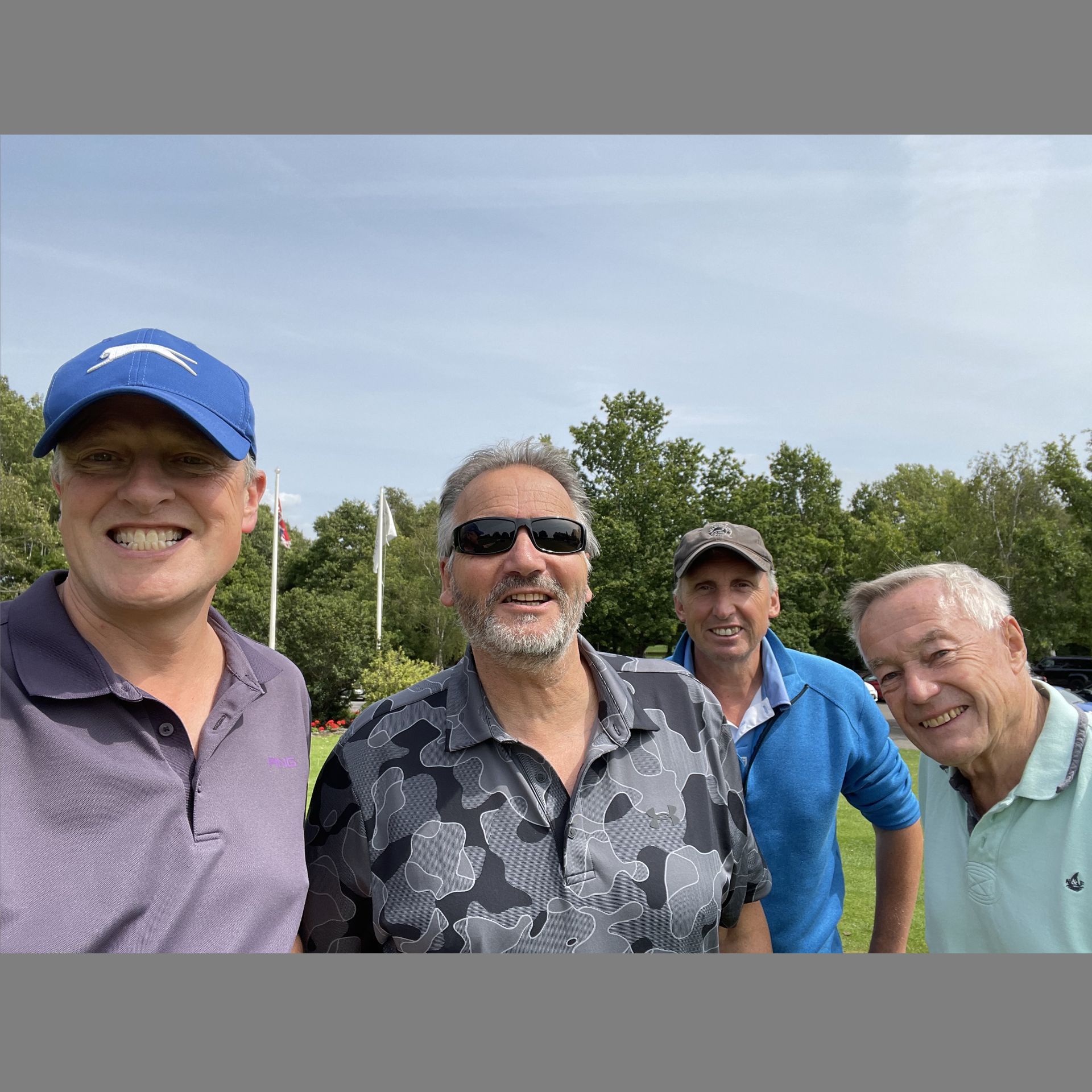 Meeting up on the putting green at Thornbury Golf Club