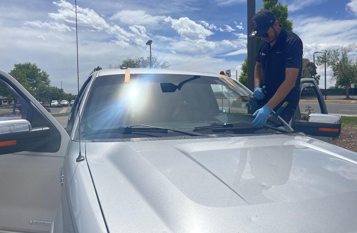 Windshield crack repair in Littleton, CO