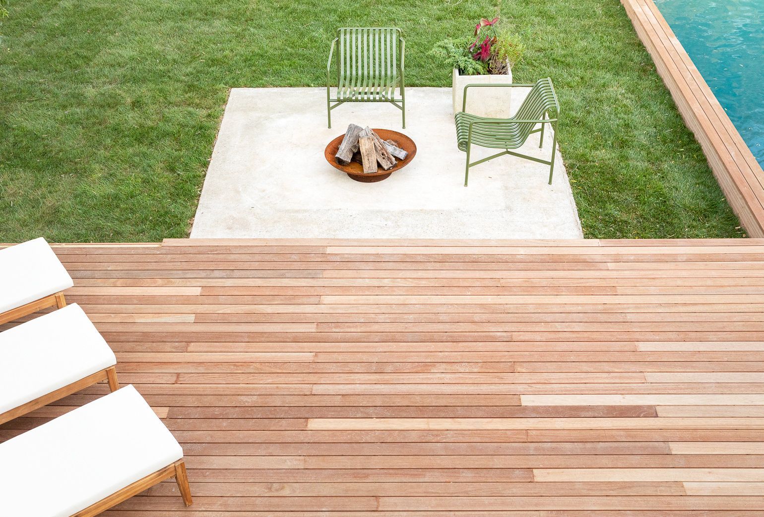 large horizontal deck with backyard