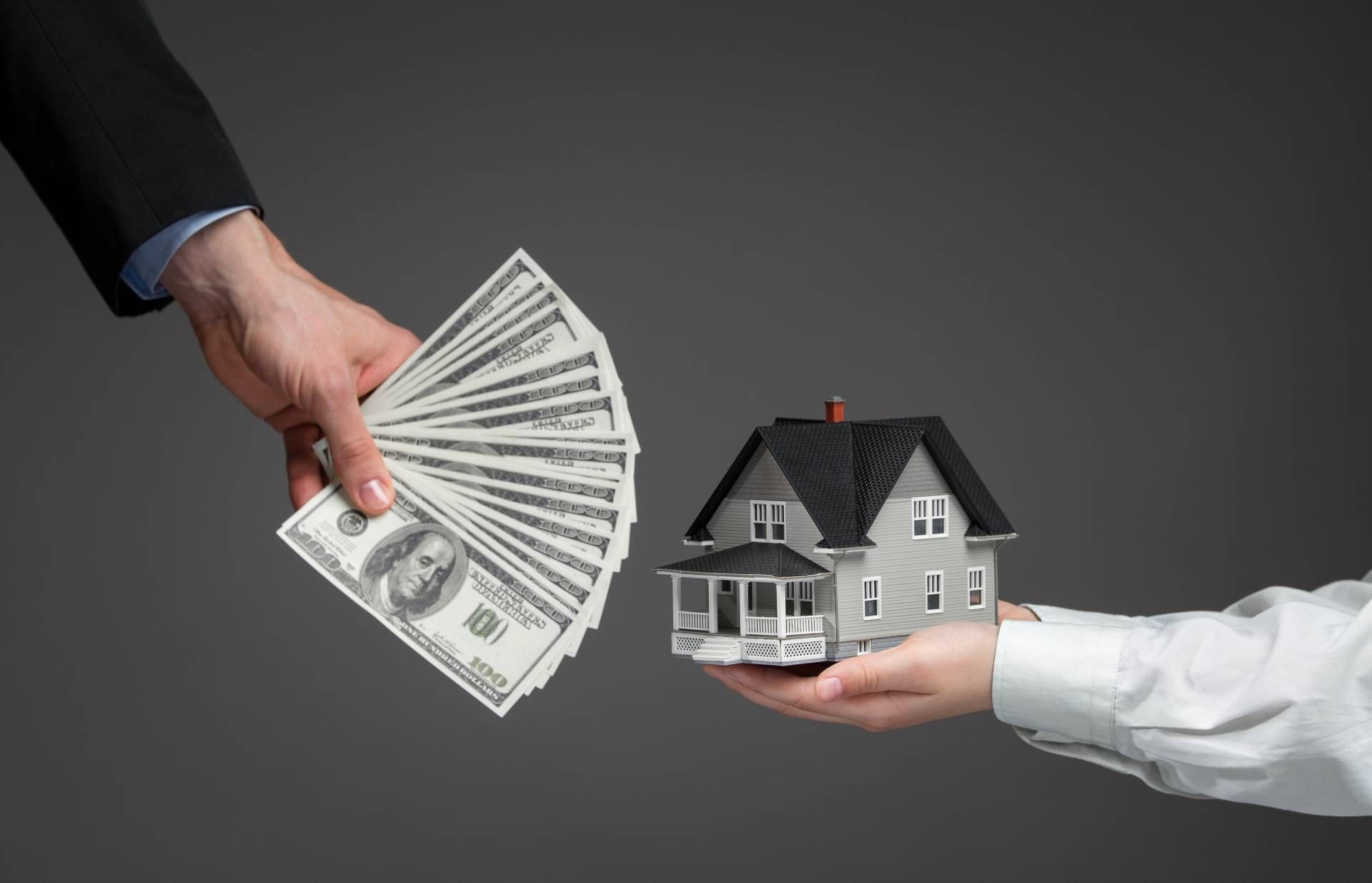A real estate buyer buying a home for cash near Lexington, Kentucky (KY)