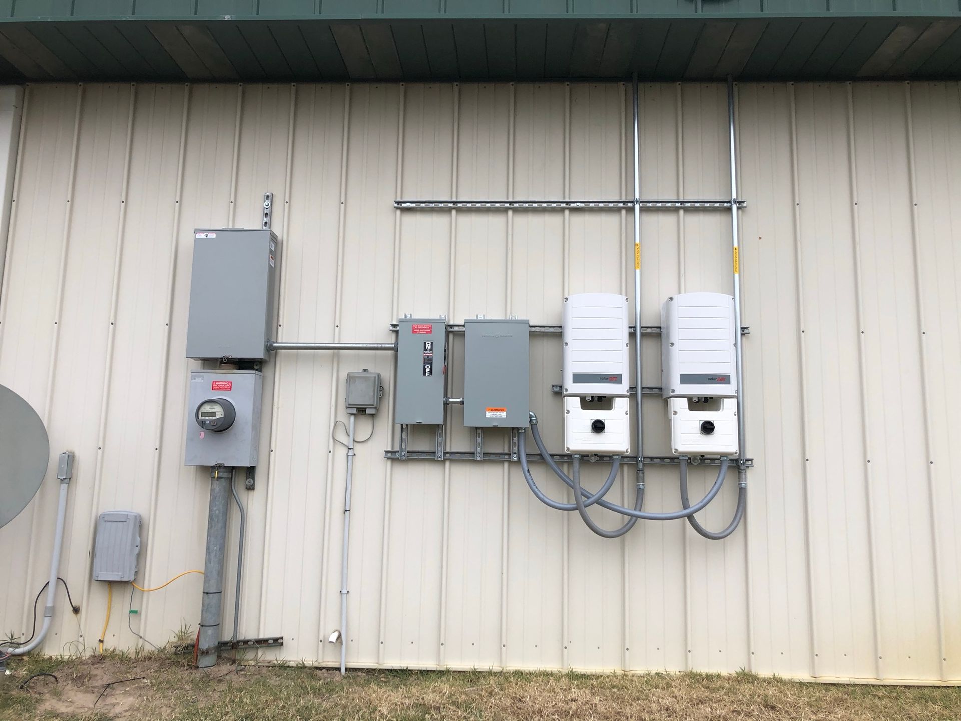 A building with a lot of electrical equipment on it