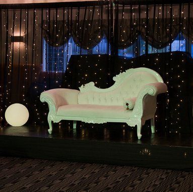 French chaise longue seat