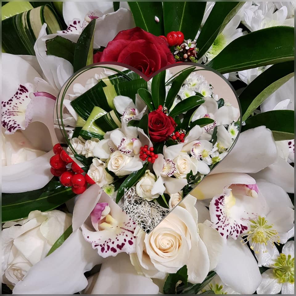 Dettaglio di un centrotavola floreale