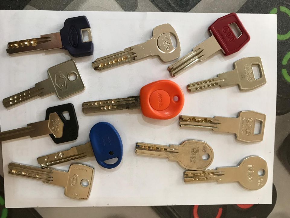 Chiavi per serrature con nottolino di sicurezza