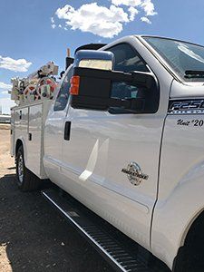 hydraulic onsite service and repair truck