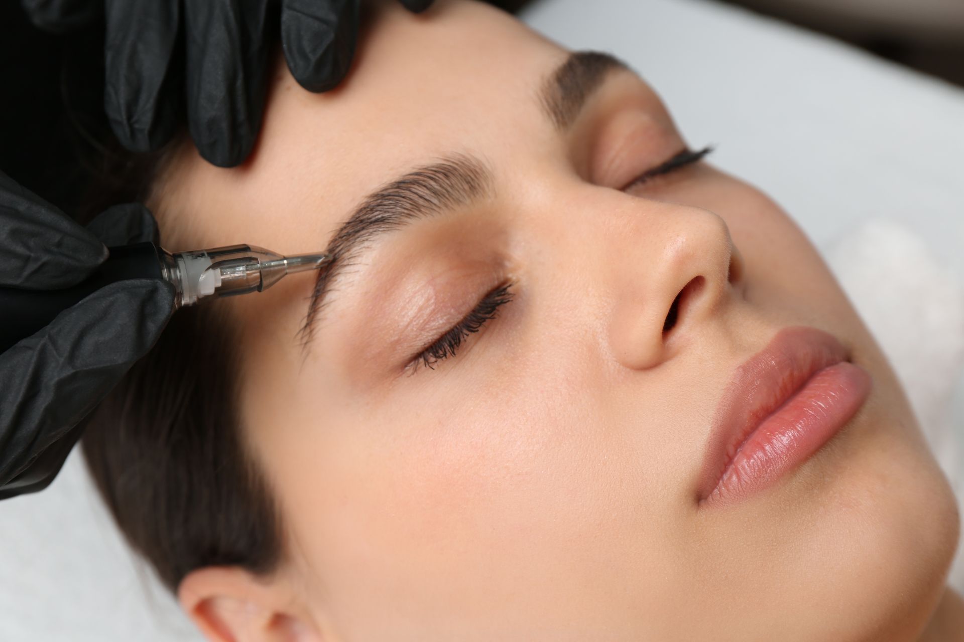 Expert brow tinting services in Kitchener
